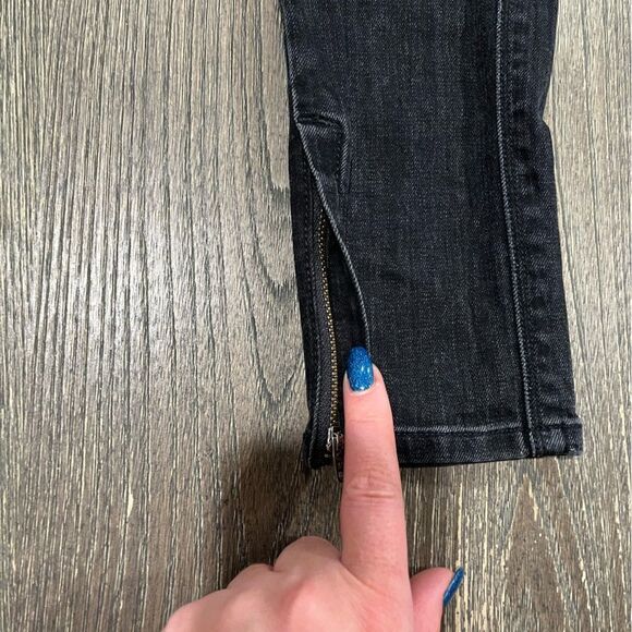 Vince Skinny Jeans Mid Rise Zip Hem Denim Cotton Blend Dark Wash Black Size 27 - Picture 6 of 14